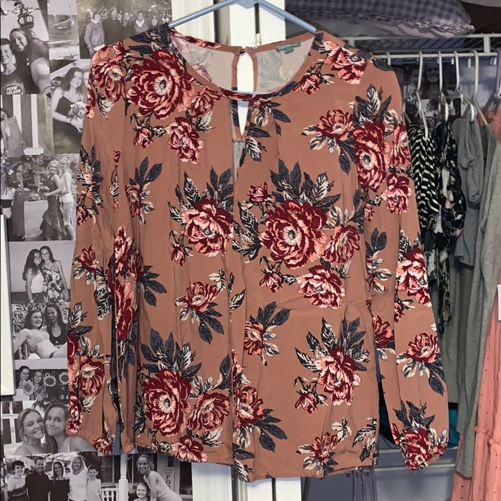 Long sleeve Small Charlotte Russe top.